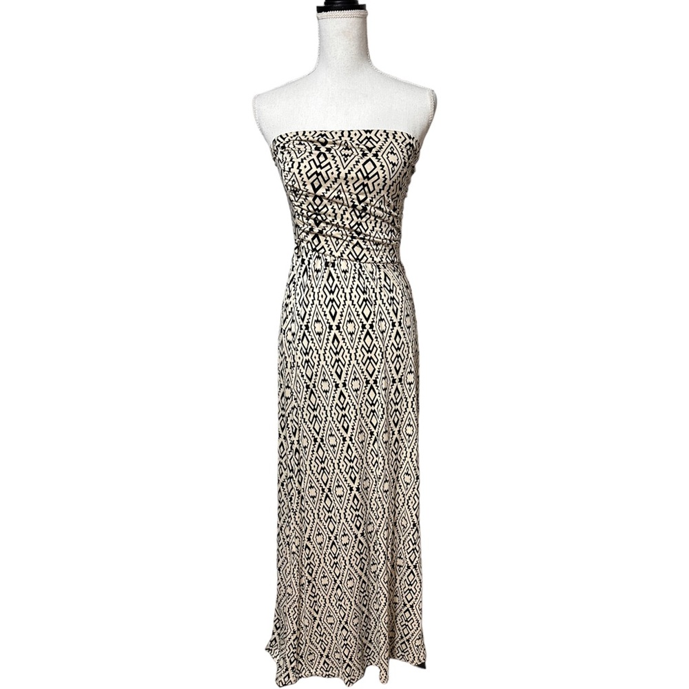 NWT geometric strapless stretchy dress